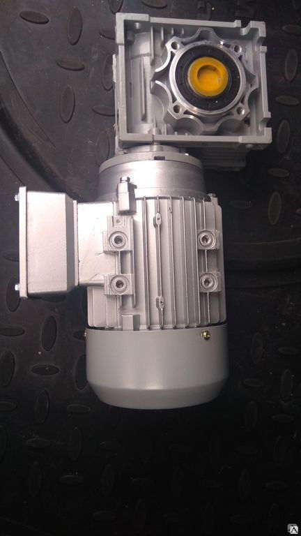 Мотор-редуктор NMRV 25 с двигателем 0.09 квт