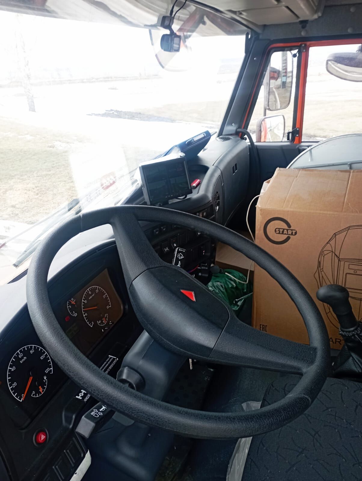 Автобмобиль для перевозки "Опасных грузов" EX II на шасси КАМАЗ 2